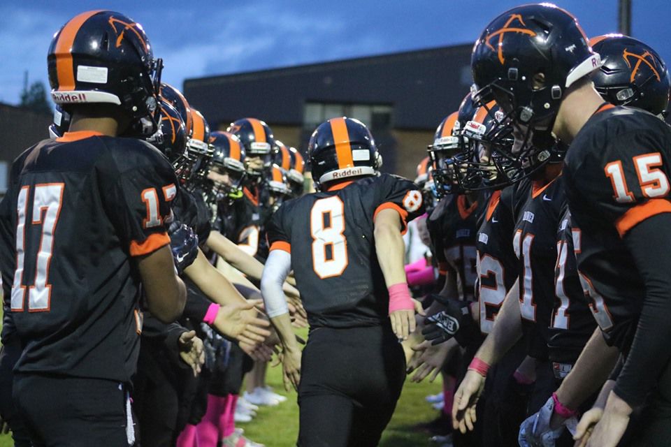 2B Football: Mountaineers Dominate Fort Vancouver